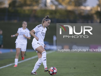 Athenea del Castillo of Real Madrid women plays during the UEFA Women's Champions League match between Real Madrid and Celtic club women at...