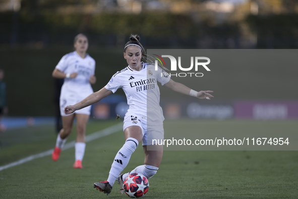 Athenea del Castillo of Real Madrid women plays during the UEFA Women's Champions League match between Real Madrid and Celtic club women at...