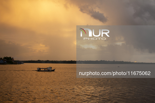 In Afua, Para, Brazil, on October 1, 2024, it is late afternoon at the mouth of the Amazon River. 