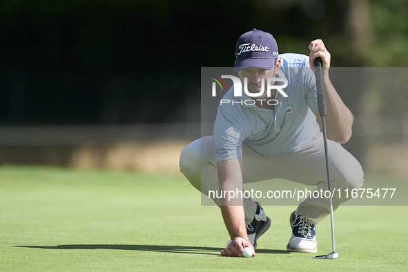 Scott Jamieson of Scotland studies his shot on the 16th green on day one of the Estrella Damm N.A. Andalucia Masters 2024 at Real Club de Go...