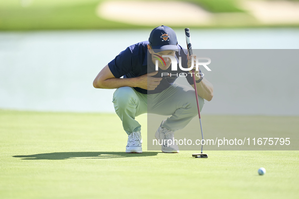 Daan Huizing of the Netherlands studies his shot on the 16th green on day one of the Estrella Damm N.A. Andalucia Masters 2024 at Real Club...