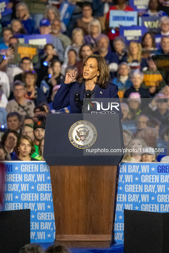 US Vice President and Democratic presidential candidate Kamala Harris speaks during a campaign event at the Resch Expo Center in Green Bay,...