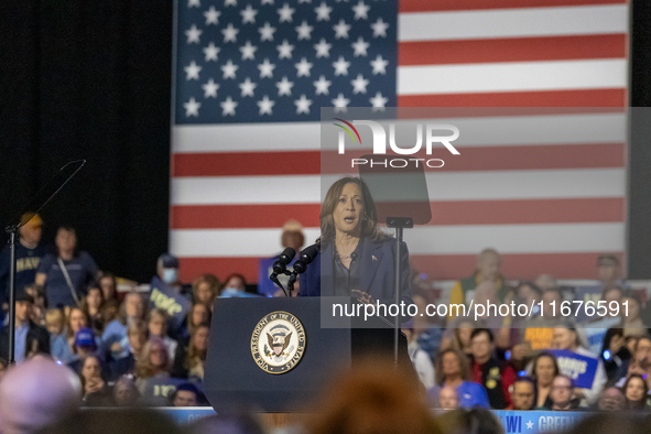 US Vice President and Democratic presidential candidate Kamala Harris speaks during a campaign event at the Resch Expo Center in Green Bay,...