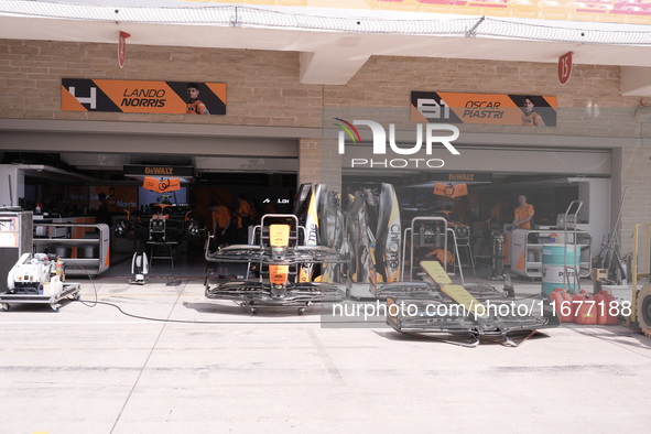 The McLaren F1 Team pits during the Formula 1 Pirelli United States Grand Prix 2024 in Austin, USA, on October 17, 2024. 