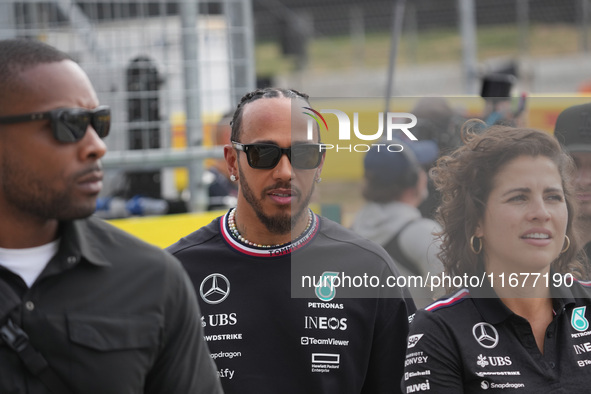 Lewis Hamilton of the UK drives the (44) Mercedes-AMG Petronas F1 Team F1 W15 E Performance Mercedes during the Formula 1 Pirelli United Sta...