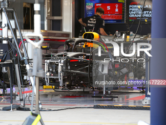 Mechanics work during the Formula 1 Pirelli United States Grand Prix 2024 in Austin, USA, on October 17, 2024. (