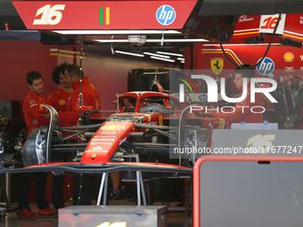 Mechanics work during the Formula 1 Pirelli United States Grand Prix 2024 in Austin, USA, on October 17, 2024. (