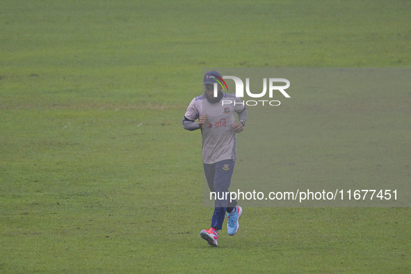 Bangladeshi cricketer Mushfiqur Rahim attends a practice session at the Sher-e-Bangla National Cricket Stadium in Dhaka, Bangladesh, on Octo...