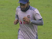 Bangladeshi cricketer Mushfiqur Rahim attends a practice session at the Sher-e-Bangla National Cricket Stadium in Dhaka, Bangladesh, on Octo...