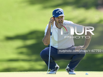 Jorge Campillo of Spain studies his shot on the 5th green during the Estrella Damm N.A. Andalucia Masters 2024 at Real Club de Golf Sotogran...