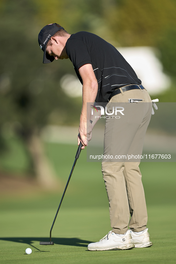 Daniel Hillier of New Zealand plays a shot on the 10th green during the Estrella Damm N.A. Andalucia Masters 2024 at Real Club de Golf Sotog...