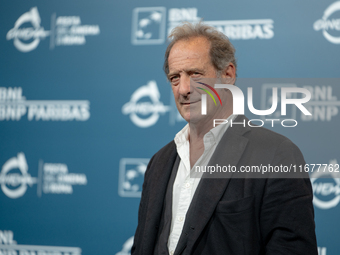 Vincent Lindon attends the ''Le Choix de Joseph Cross'' photocall during the 19th Rome Film Festival at Auditorium Parco Della Musica in Rom...