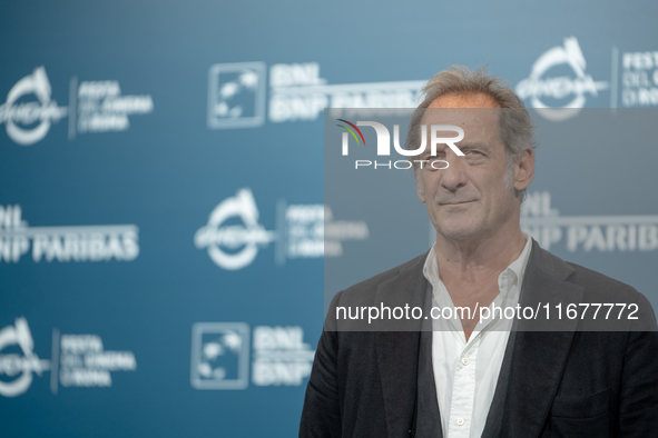 Vincent Lindon attends the ''Le Choix de Joseph Cross'' photocall during the 19th Rome Film Festival at Auditorium Parco Della Musica in Rom...