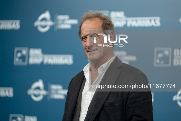 Vincent Lindon attends the ''Le Choix de Joseph Cross'' photocall during the 19th Rome Film Festival at Auditorium Parco Della Musica in Rom...