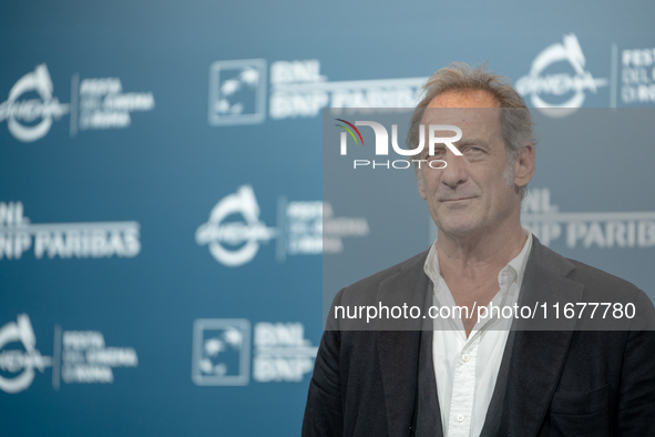 Vincent Lindon attends the ''Le Choix de Joseph Cross'' photocall during the 19th Rome Film Festival at Auditorium Parco Della Musica in Rom...