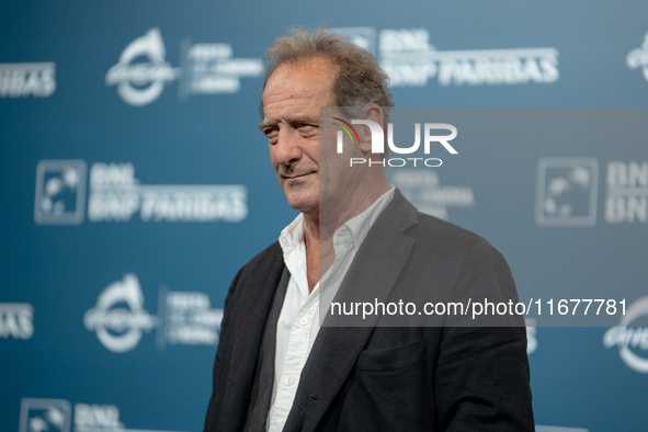 Vincent Lindon attends the ''Le Choix de Joseph Cross'' photocall during the 19th Rome Film Festival at Auditorium Parco Della Musica in Rom...