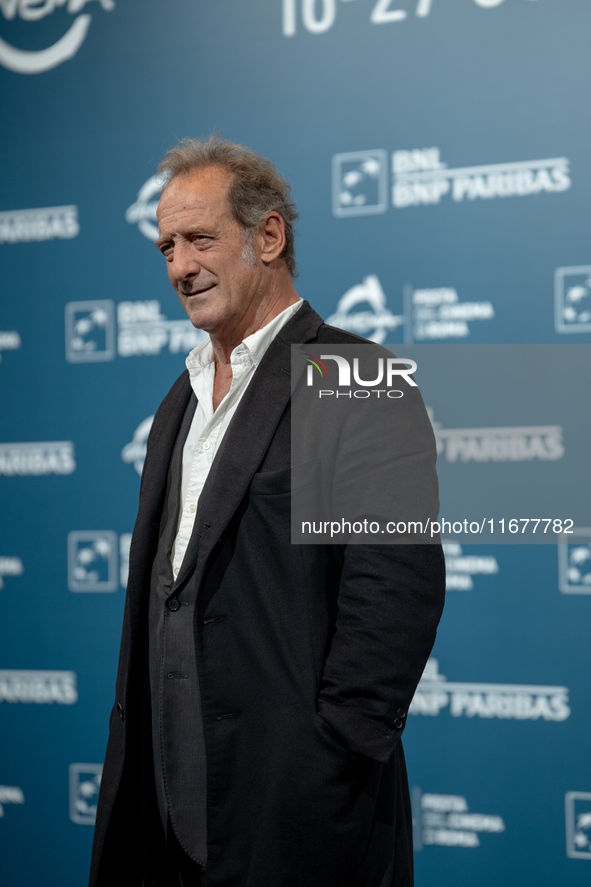 Vincent Lindon attends the ''Le Choix de Joseph Cross'' photocall during the 19th Rome Film Festival at Auditorium Parco Della Musica in Rom...