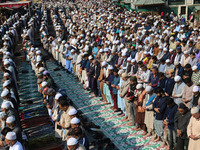 Kashmiri Muslim devotees offer prayers at the shrine of Sufi saint Sheikh Syed Abdul Qadir Jeelani, marking the last Friday of 'urs', or the...