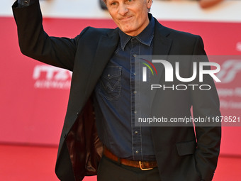 Viggo Mortensen attends the ''THE DEAD DON'T HURT (I MORTI NON FERISCONO)'' red carpet during the 19th Rome Film Festival at Auditorium Parc...