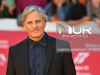 Viggo Mortensen attends the ''THE DEAD DON'T HURT (I MORTI NON FERISCONO)'' red carpet during the 19th Rome Film Festival at Auditorium Parc...