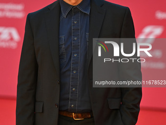 Viggo Mortensen attends the ''THE DEAD DON'T HURT (I MORTI NON FERISCONO)'' red carpet during the 19th Rome Film Festival at Auditorium Parc...