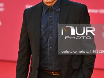 Viggo Mortensen attends the ''THE DEAD DON'T HURT (I MORTI NON FERISCONO)'' red carpet during the 19th Rome Film Festival at Auditorium Parc...