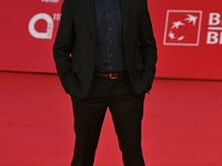 Viggo Mortensen attends the ''THE DEAD DON'T HURT (I MORTI NON FERISCONO)'' red carpet during the 19th Rome Film Festival at Auditorium Parc...