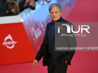 Viggo Mortensen attends the ''THE DEAD DON'T HURT (I MORTI NON FERISCONO)'' red carpet during the 19th Rome Film Festival at Auditorium Parc...