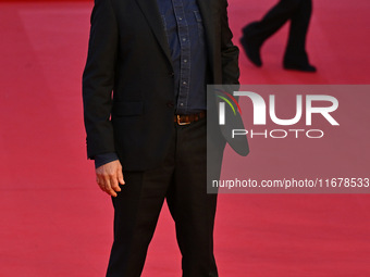 Viggo Mortensen attends the ''THE DEAD DON'T HURT (I MORTI NON FERISCONO)'' red carpet during the 19th Rome Film Festival at Auditorium Parc...