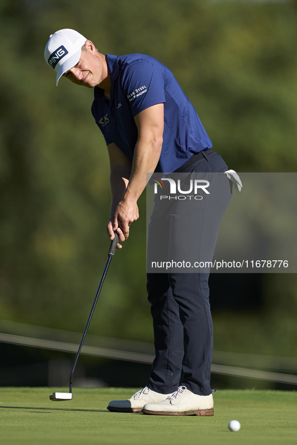 Calum Hill of Scotland plays a shot on the 8th green during the Estrella Damm N.A. Andalucia Masters 2024 at Real Club de Golf Sotogrande in...