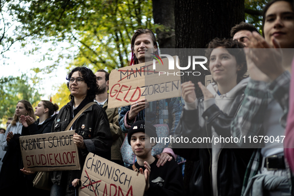 On Friday, October 18, 2024, the Student Union gathered in The Hague with several hundred students to protest the cutback plans of the curre...