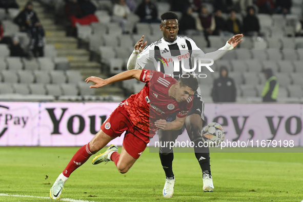 Mamadou Thiam plays during the match between Universitatea Cluj and Otelul Galati at Cluj Arena in Cluj, Romania, on October 18, 2024. 