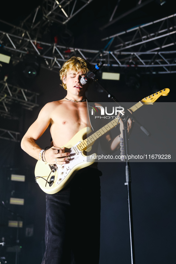 Ross Lynch of The Driver Era performs live during the X Girlfriend Tour at Fabrique in Milan, Italy, on October 17, 2024 