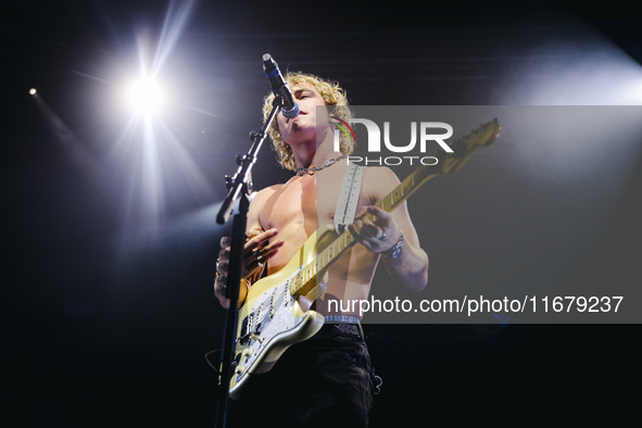 Ross Lynch of The Driver Era performs live during the X Girlfriend Tour at Fabrique in Milan, Italy, on October 17, 2024 