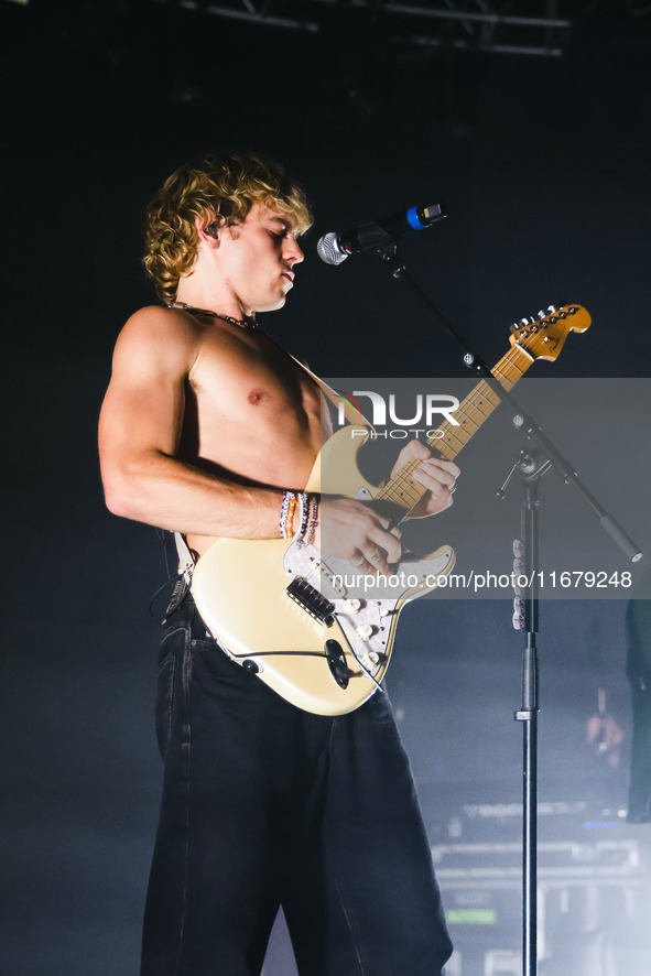 Ross Lynch of The Driver Era performs live during the X Girlfriend Tour at Fabrique in Milan, Italy, on October 17, 2024 