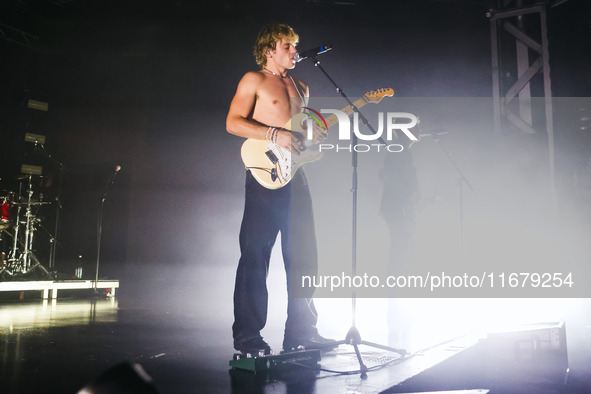 Ross Lynch of The Driver Era performs live during the X Girlfriend Tour at Fabrique in Milan, Italy, on October 17, 2024 