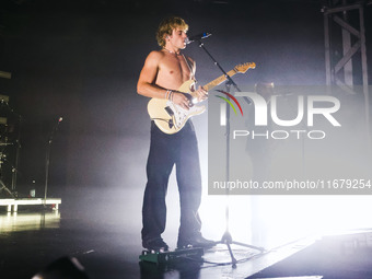 Ross Lynch of The Driver Era performs live during the X Girlfriend Tour at Fabrique in Milan, Italy, on October 17, 2024 (