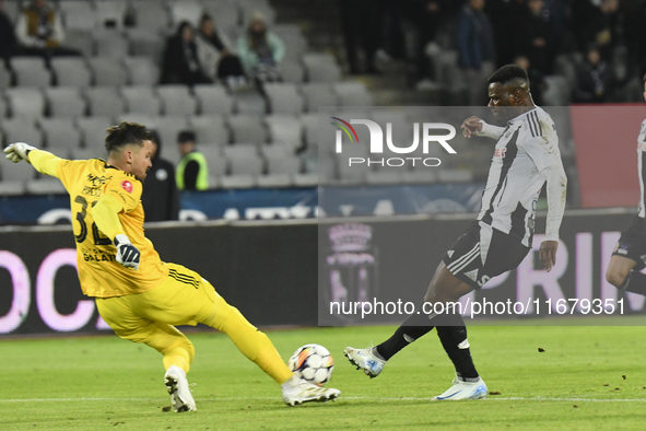 Mamadou Thiam plays during the match between Universitatea Cluj and Otelul Galati at Cluj Arena in Cluj, Romania, on October 18, 2024. 