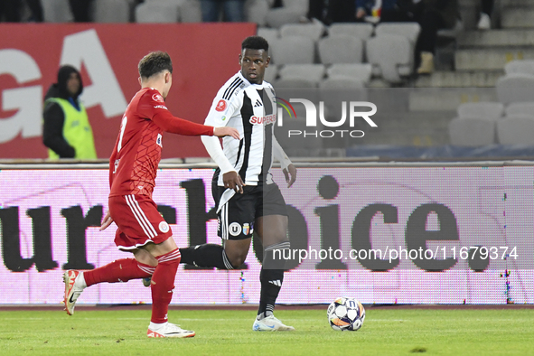 Mamadou Thiam plays during the match between Universitatea Cluj and Otelul Galati at Cluj Arena in Cluj, Romania, on October 18, 2024. 