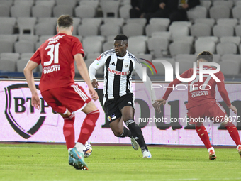 Mamadou Thiam plays during the match between Universitatea Cluj and Otelul Galati at Cluj Arena in Cluj, Romania, on October 18, 2024. (