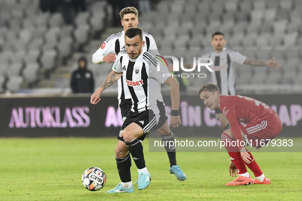 Dan Nistor plays during Universitatea Cluj versus Otelul Galati at Cluj Arena in Cluj, Romania, on October 18, 2024. 