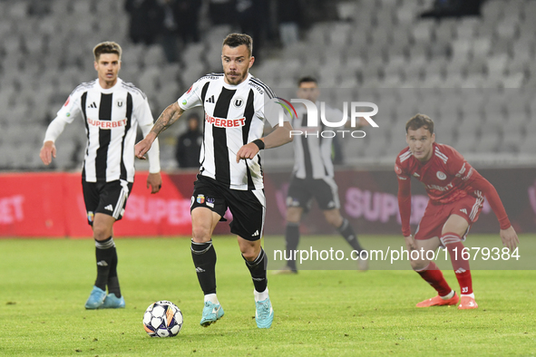 Dan Nistor plays during Universitatea Cluj versus Otelul Galati at Cluj Arena in Cluj, Romania, on October 18, 2024. 