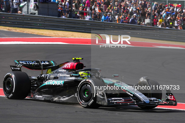 Lewis Hamilton of the UK drives the (44) Mercedes-AMG Petronas F1 Team F1 W15 E Performance Mercedes during the Formula 1 Pirelli United Sta...