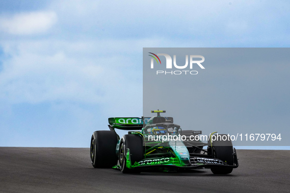 Fernando Alonso of Spain drives the (14) Aston Martin Aramco Cognizant F1 Team AMR24 Mercedes during the Formula 1 Pirelli United States Gra...