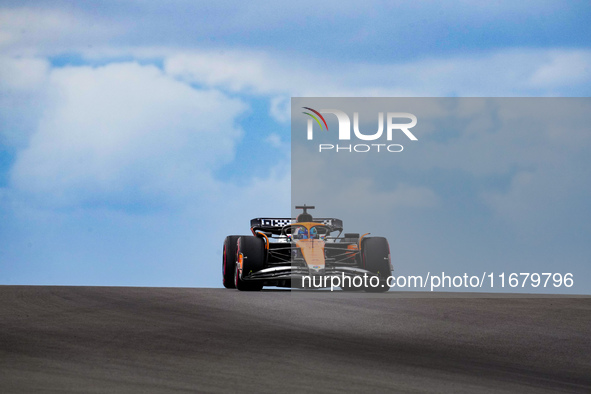 Oscar Piastri of Australia drives the McLaren F1 Team MCL38 Mercedes during the Formula 1 Pirelli United States Grand Prix 2024 in Austin, U...