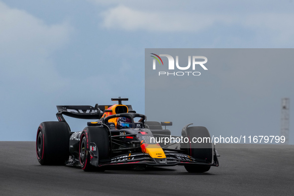 Max Verstappen of the Netherlands drives the Oracle Red Bull Racing RB20 Honda RBPT during the Formula 1 Pirelli United States Grand Prix 20...