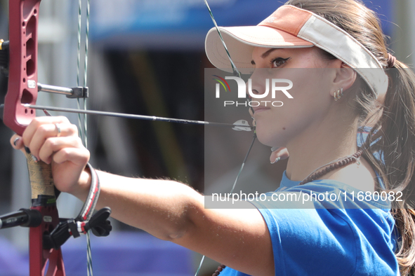 Elisa Roner of Italy participates in the practice session before the competition against Alexis Ruiz of the United States (not in picture) o...