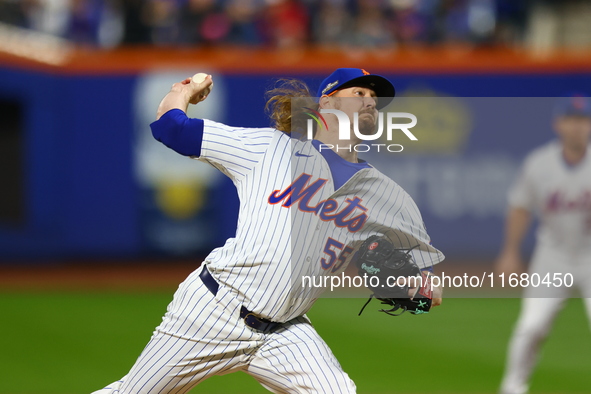 New York Mets relief pitcher Ryne Stanek #55 throws during the sixth inning in Game 5 of the baseball NL Championship Series against the Los...