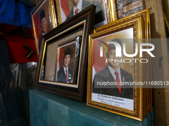 A photo frame of the President-elect of the Republic of Indonesia, Prabowo Subianto, and Vice President Gibran Rakabuming is at Rumah Bingka...