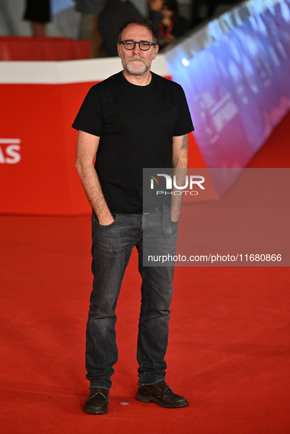 Valerio Mastandrea attends the ''ITALO CALVINO NELLE CITTA'' red carpet during the 19th Rome Film Festival at Auditorium Parco Della Musica...